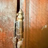 Armoire d’apparat 17e en noyer massif