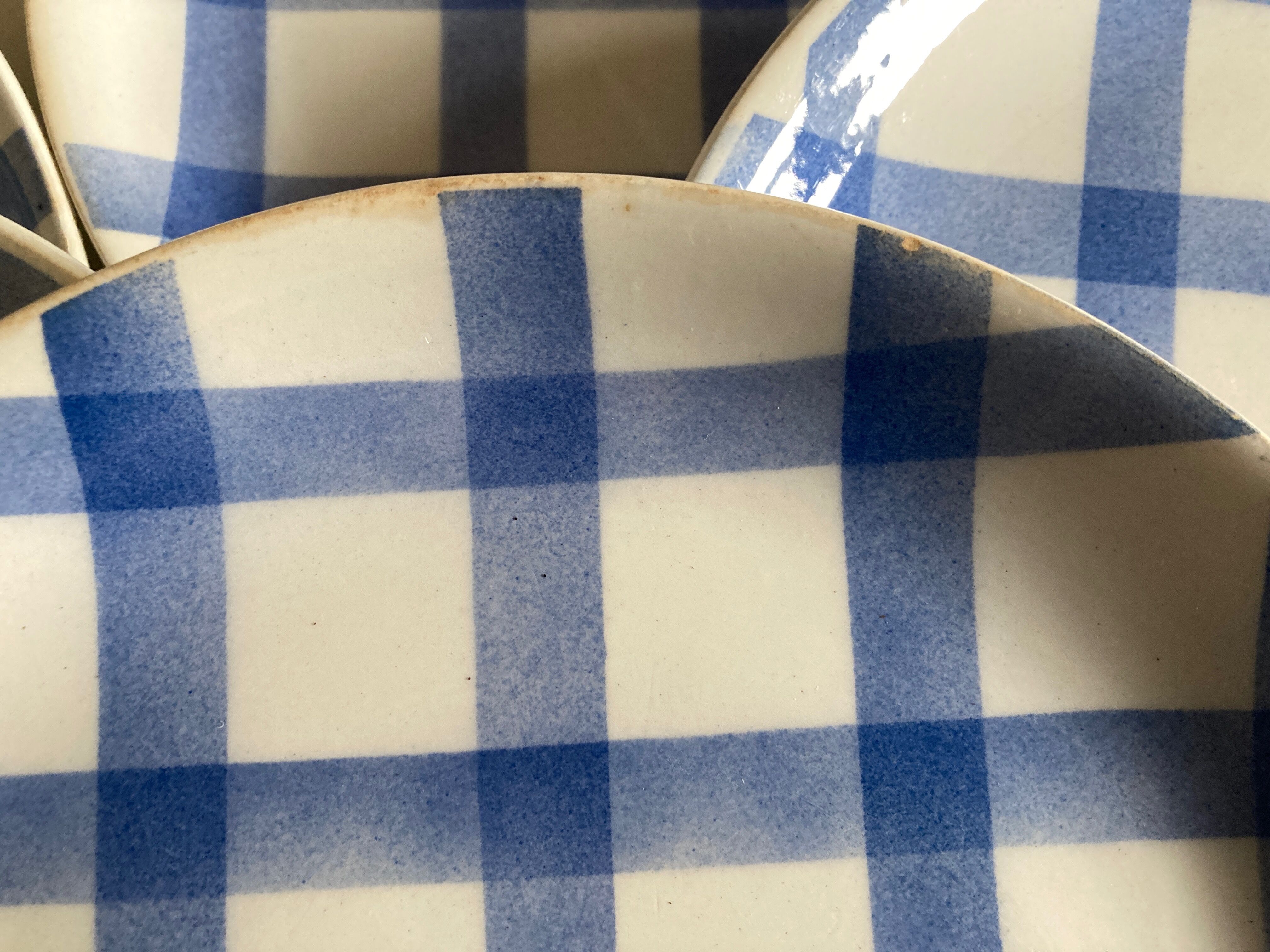 Set de 7 assiettes 1960 en faience vichy