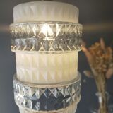 White and transparent glass suspension