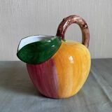 Pichet en faïence évoquant un fruit