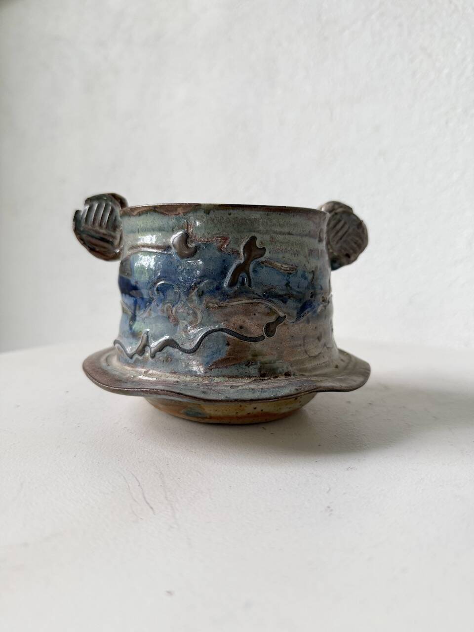 Yvon Gauchot ceramic bowl with handles