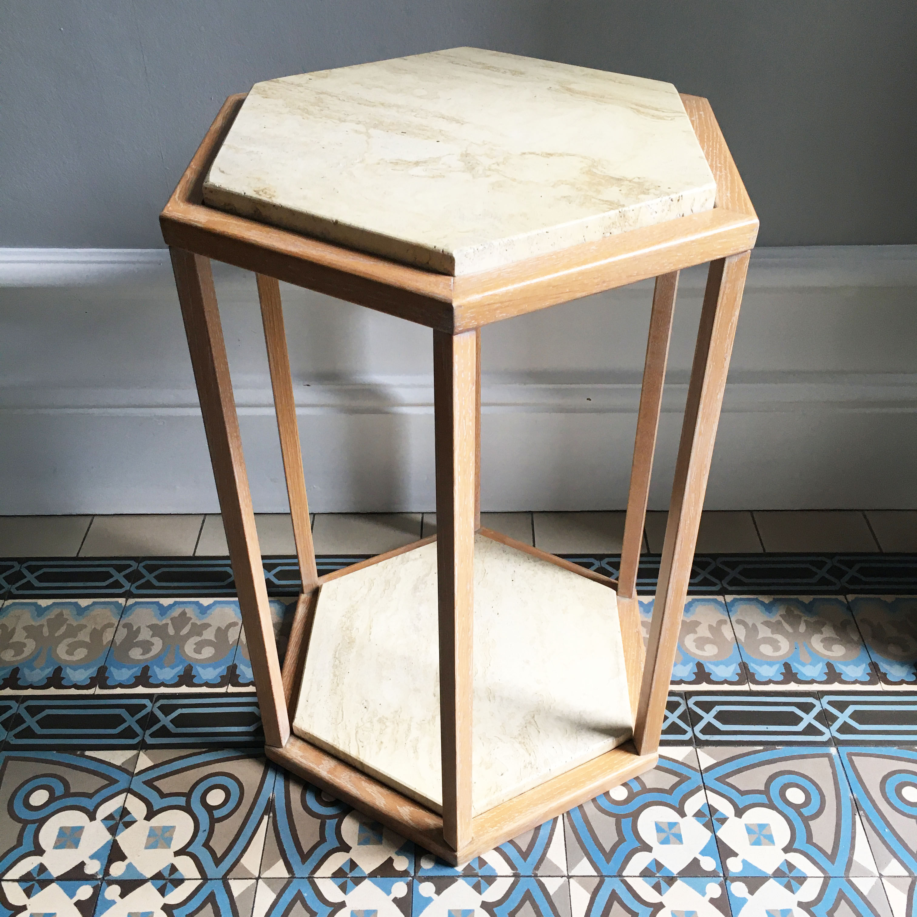 Side table or harness in travertine 1970