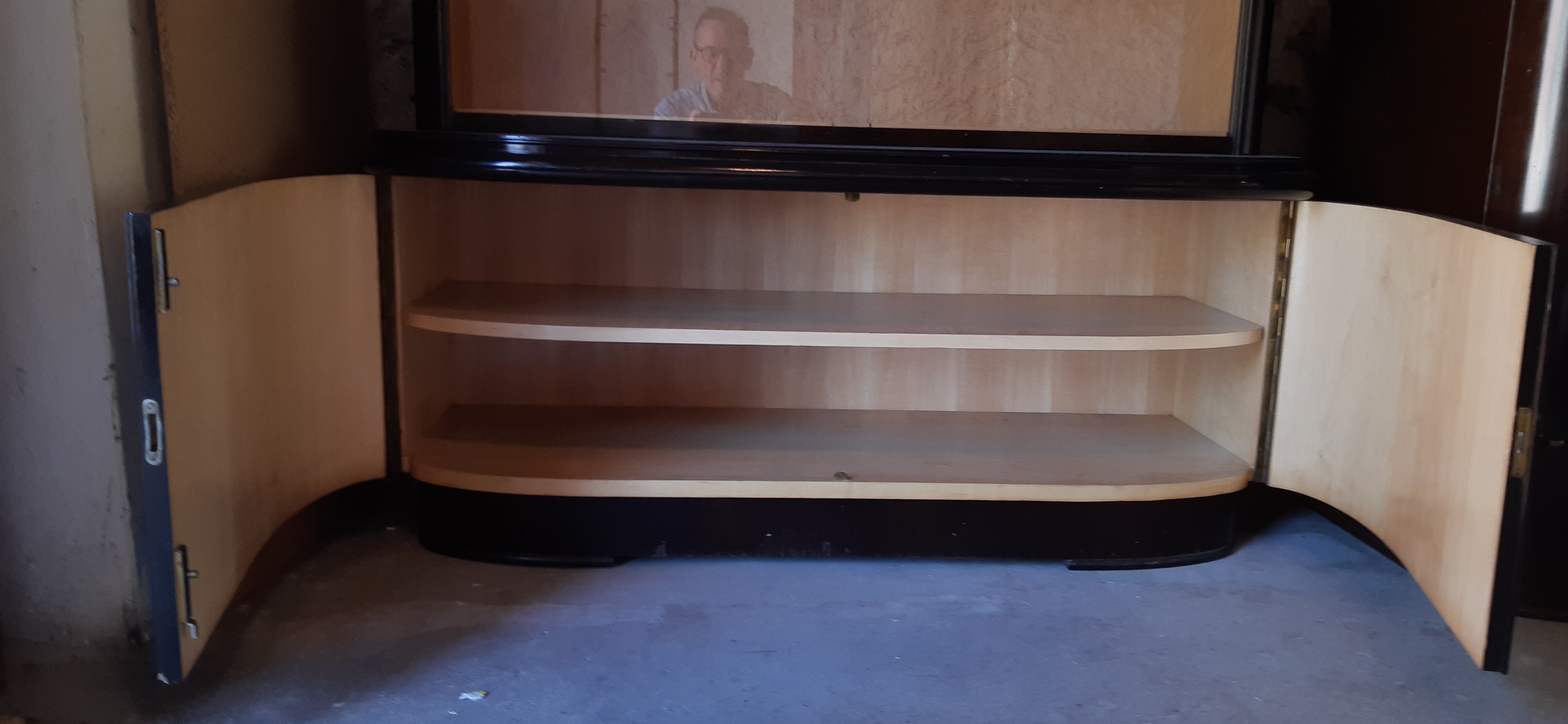 Vintage art deco showcase