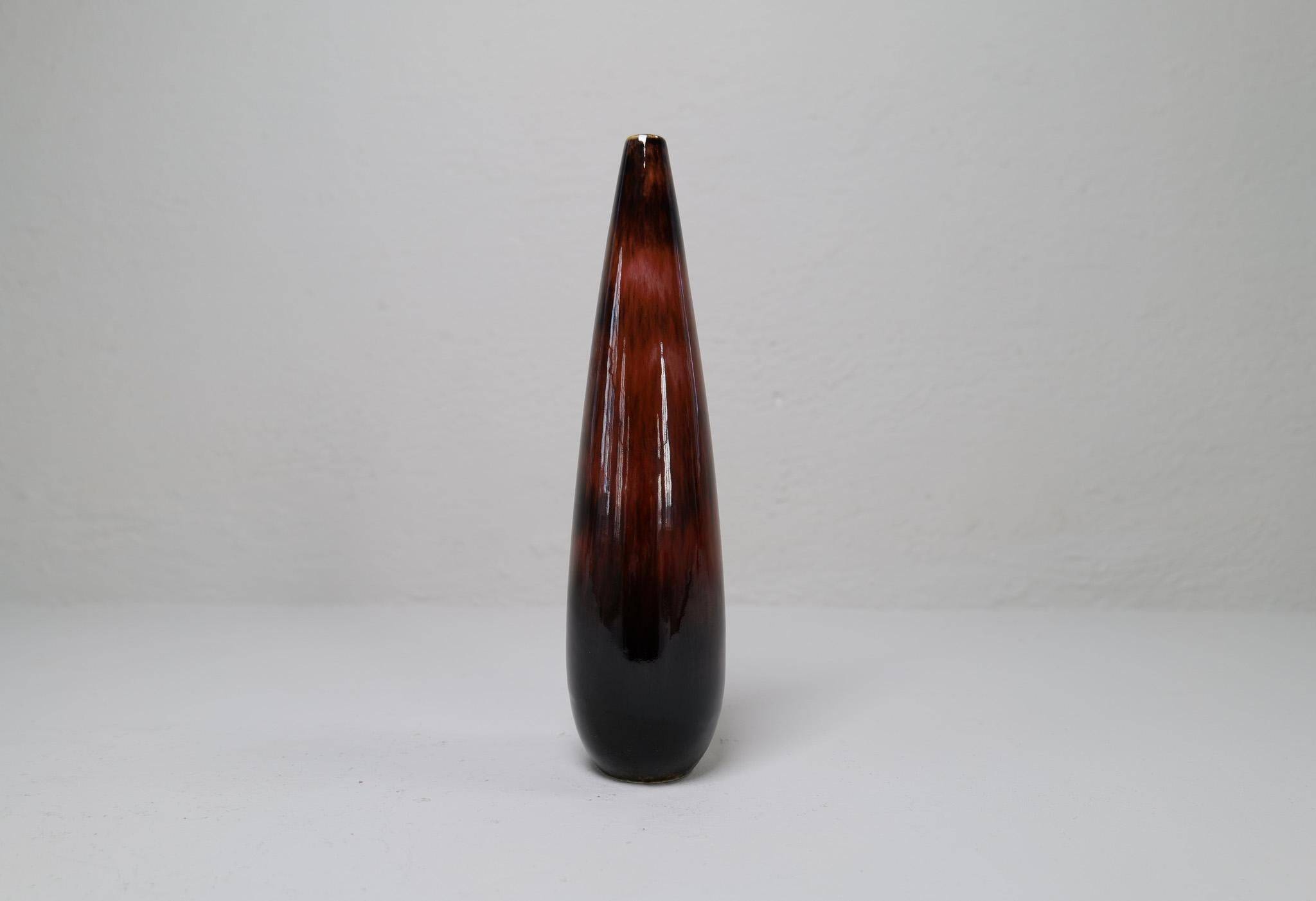 Modern stoneware vase from the mid-century Rörstrand Carl Harry Stålhane, Sweden, 1950s.
