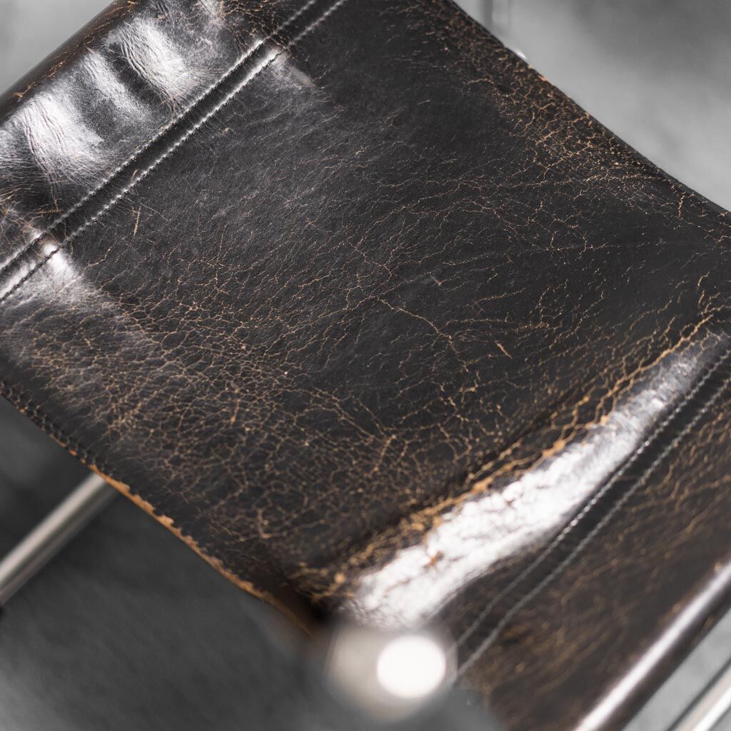 Set of 4 chairs in black leather 70s vintage