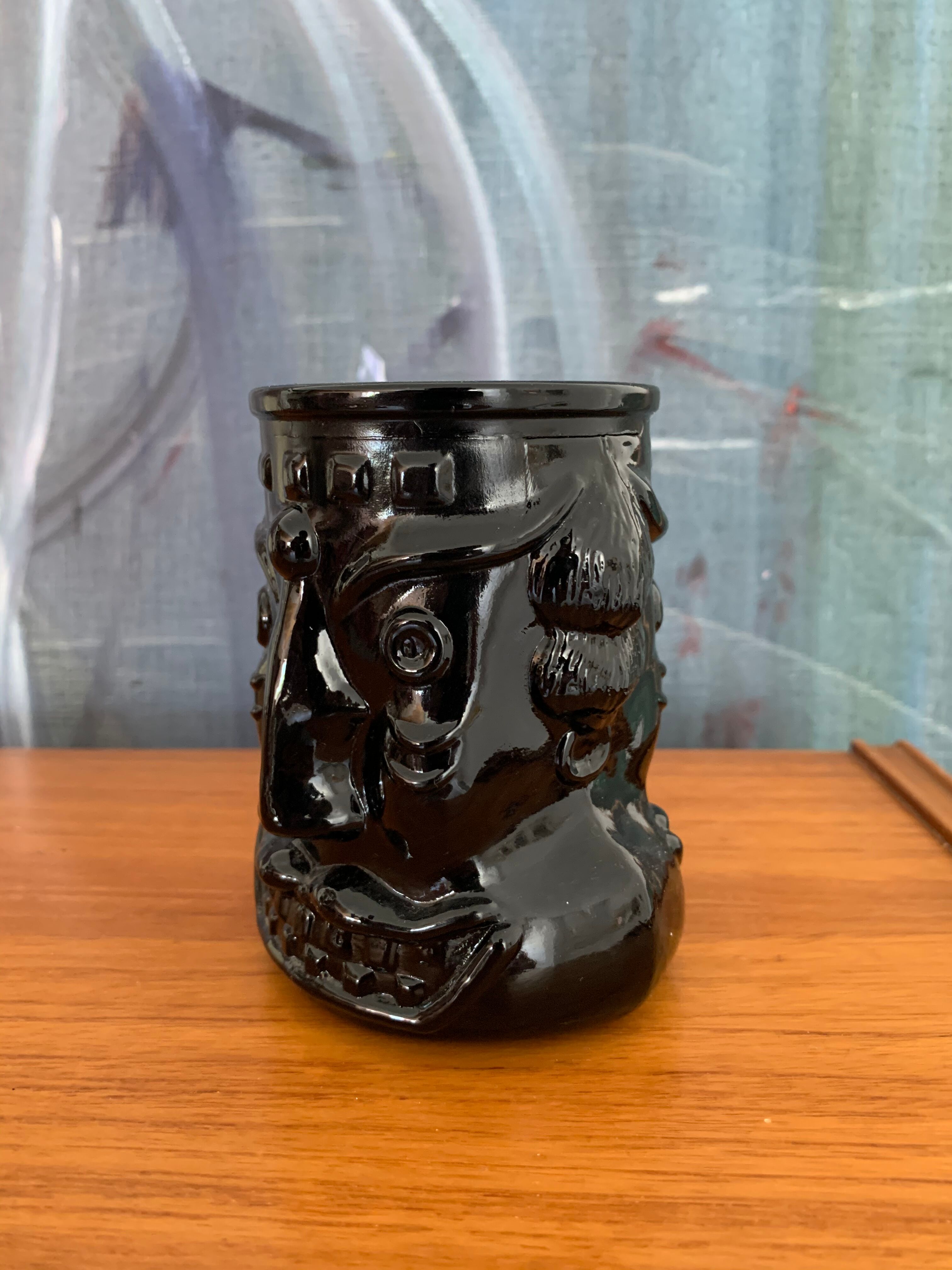 Vase opaline anthropomorphe vintage