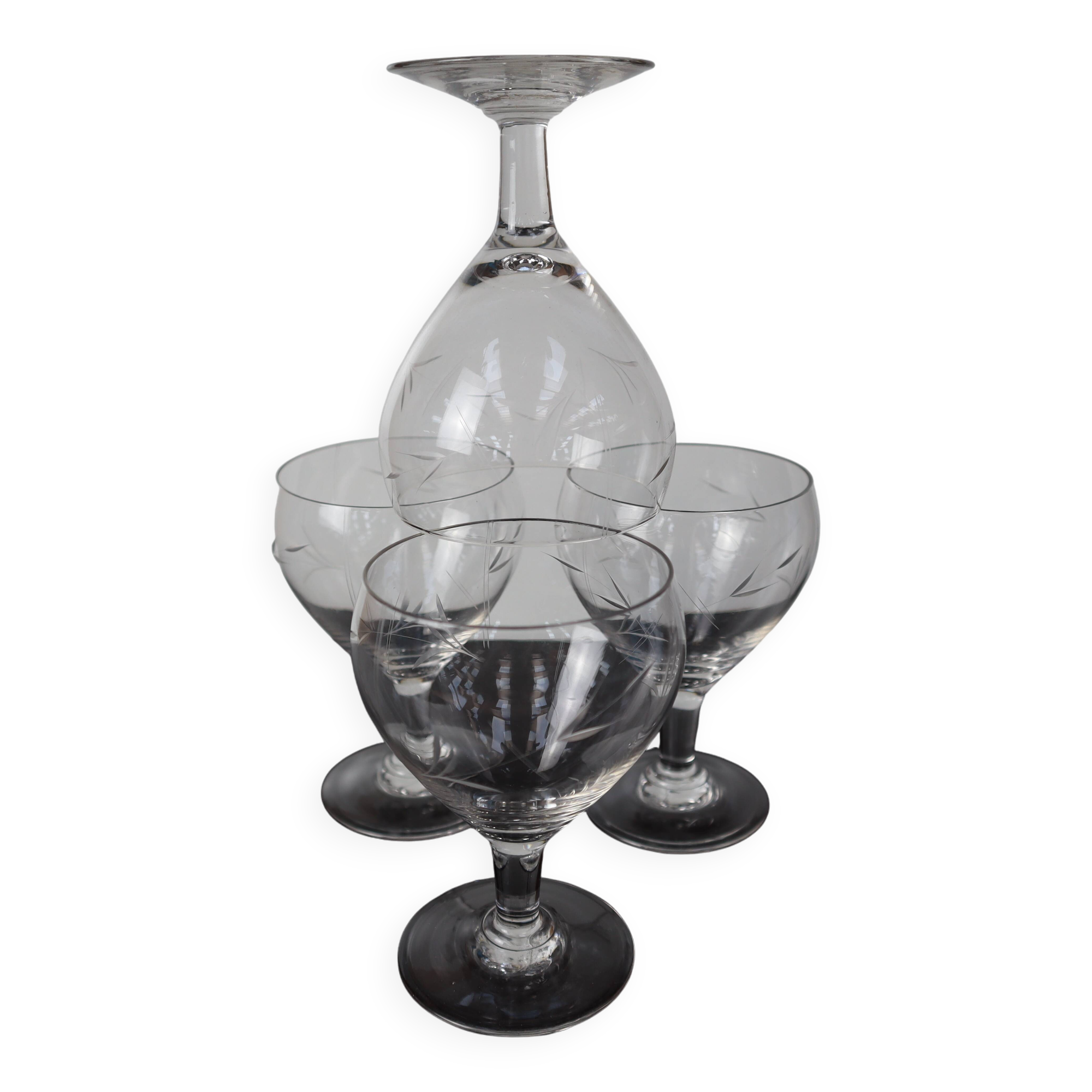 Set of 4 Vintage Finely Etched Stemmed Red Wine Glasses