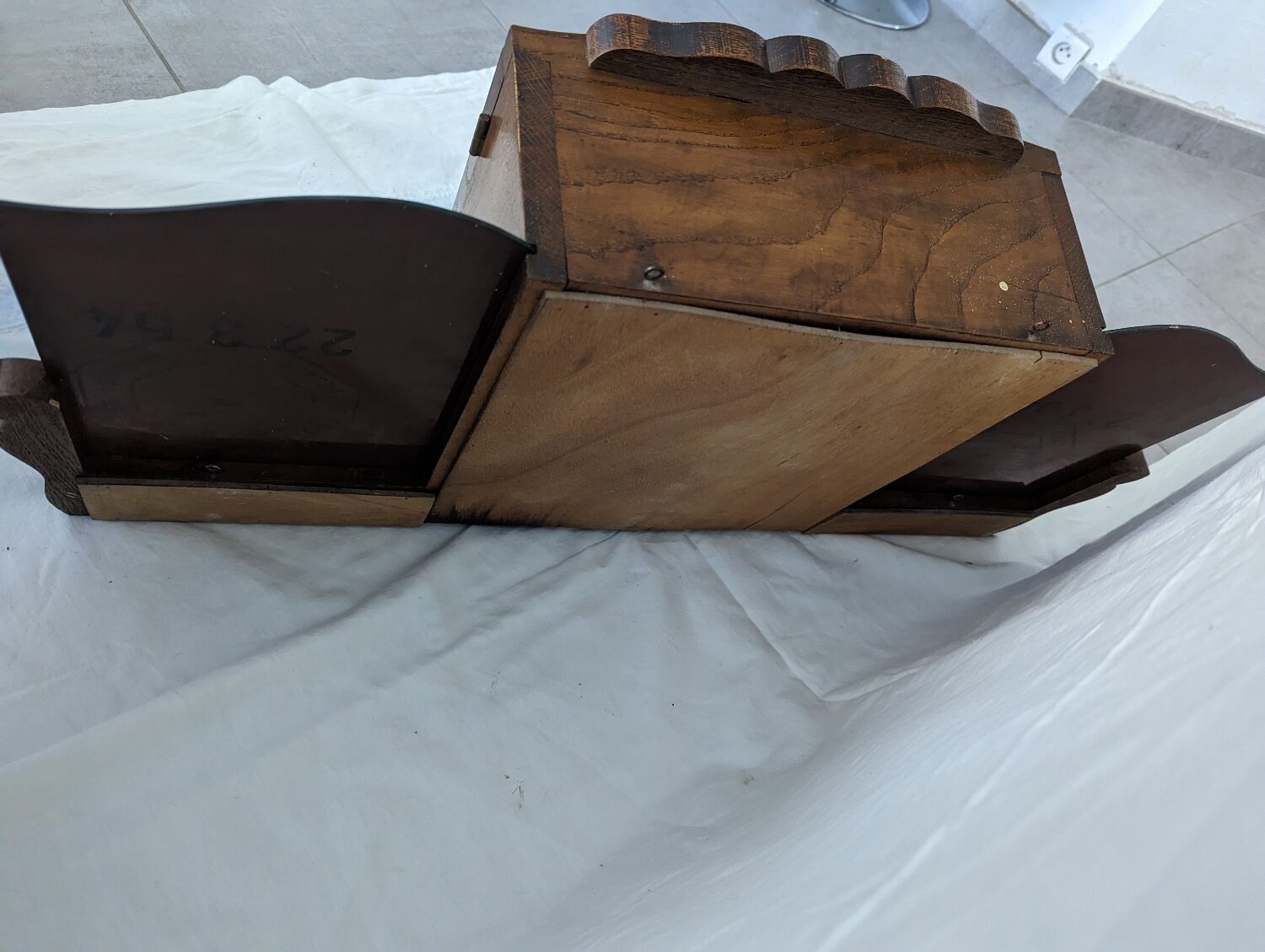 Art Deco bathroom shelf