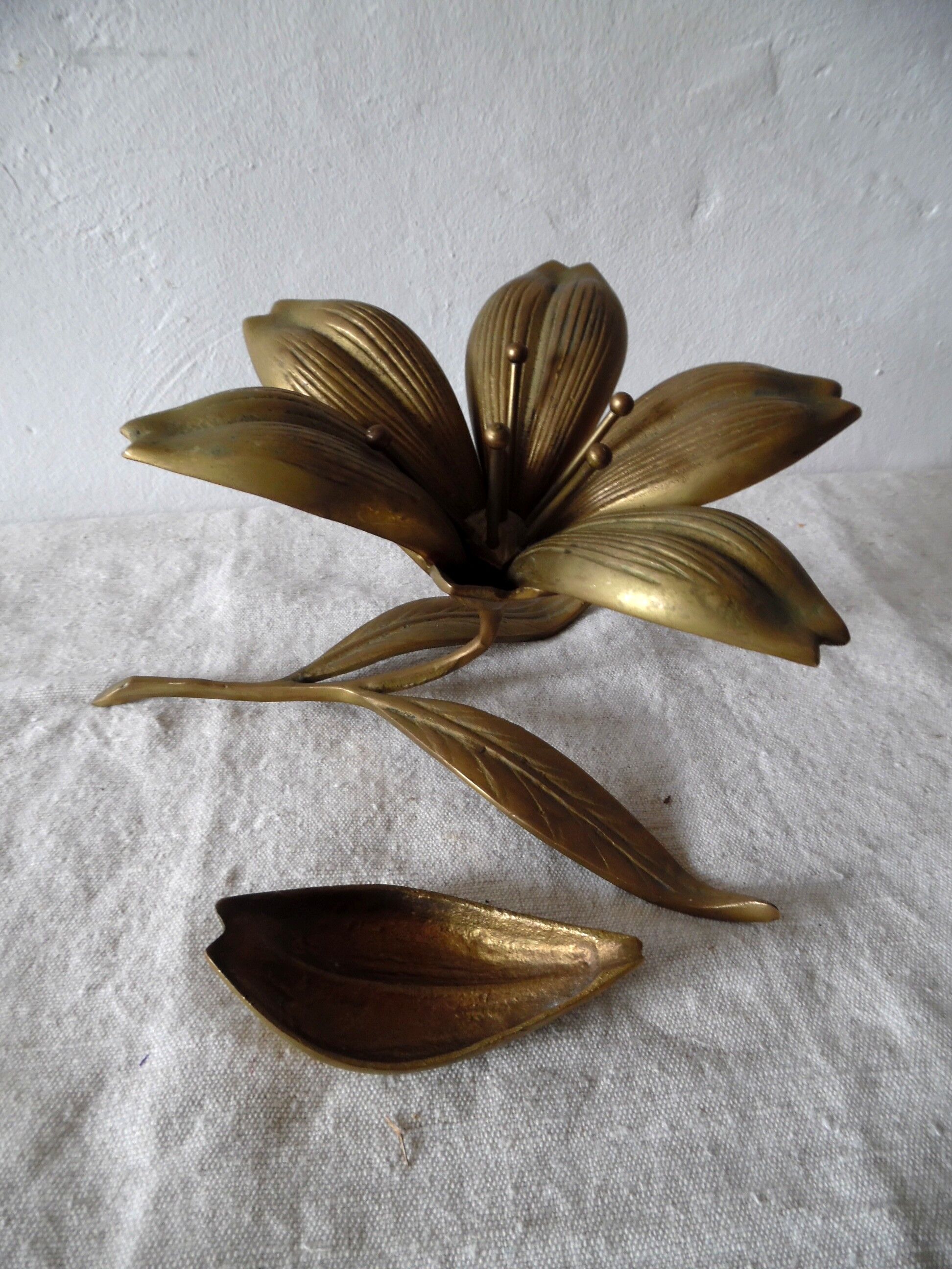Flower brass ashtray
