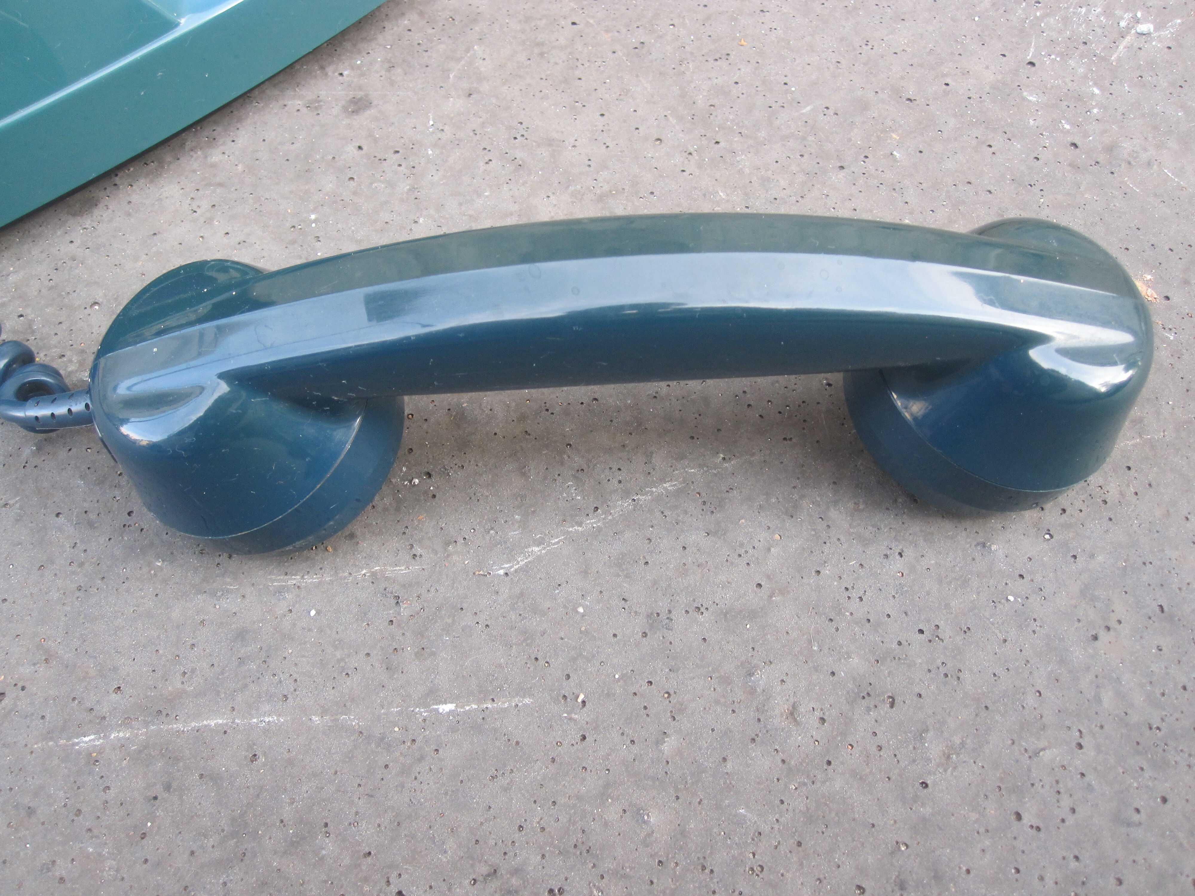 Phone Socotel blue green and blue s63