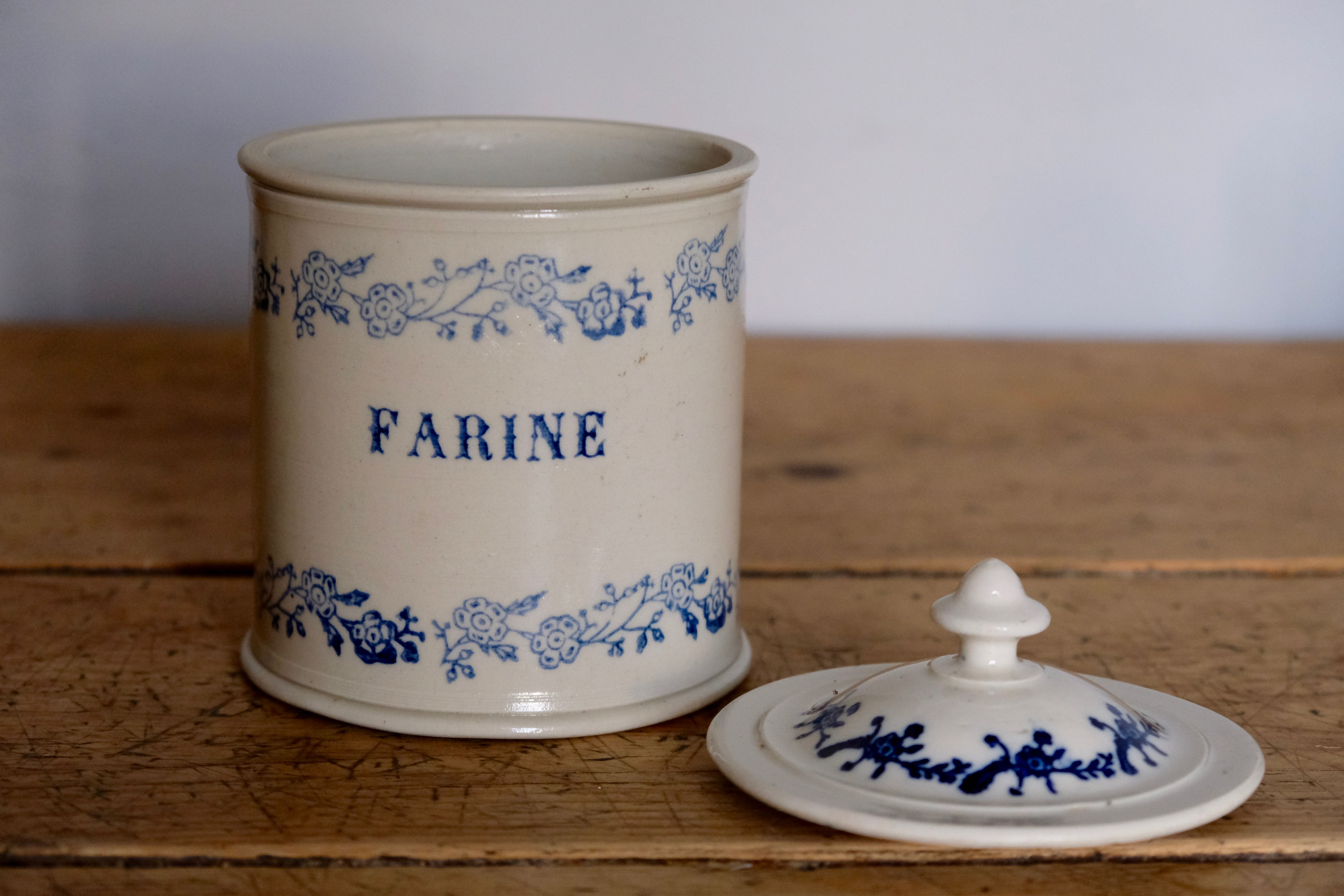 Pot farine avec tamis 1880