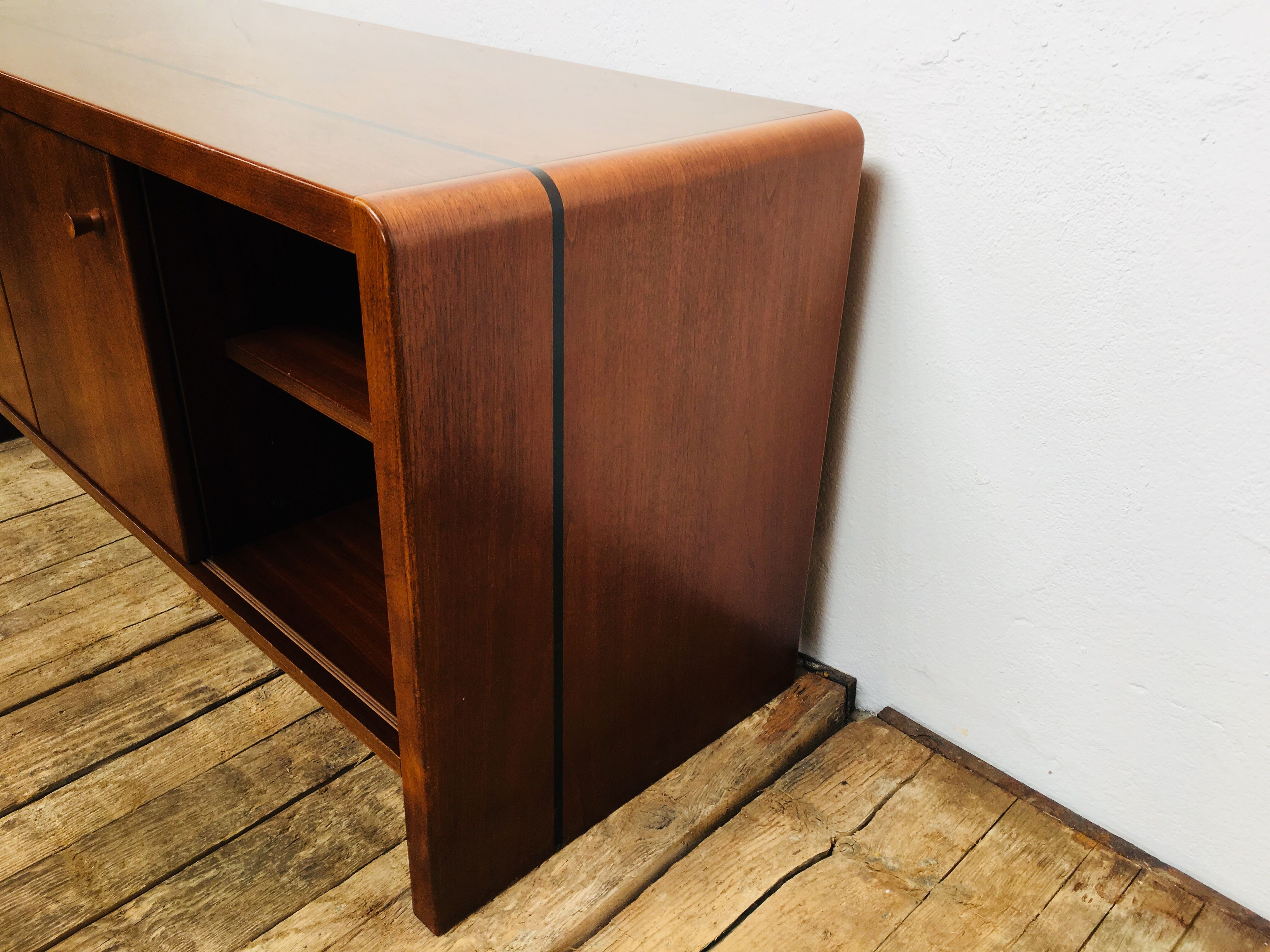 Scandinavian sidebaord