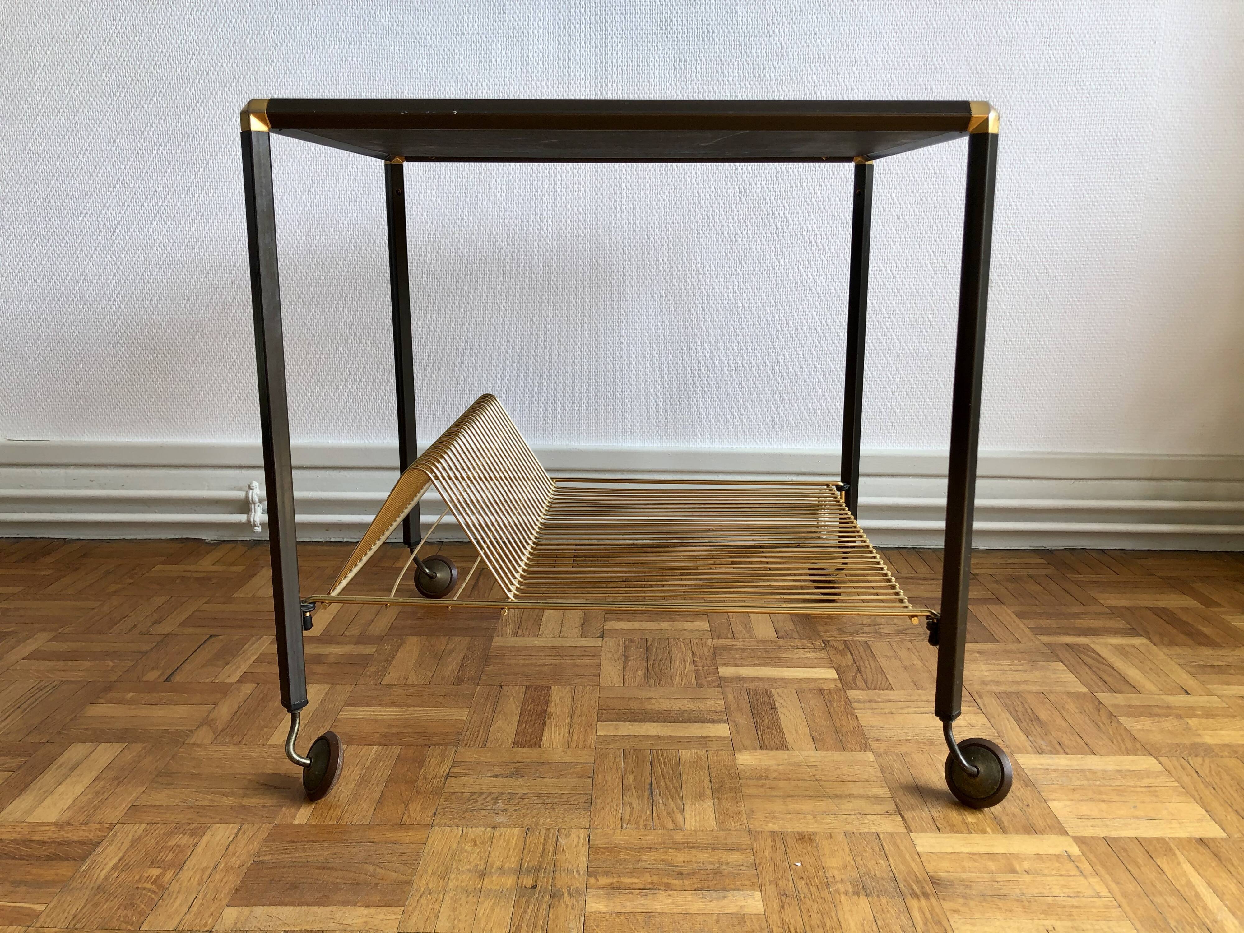 Desserte-vinyl holder