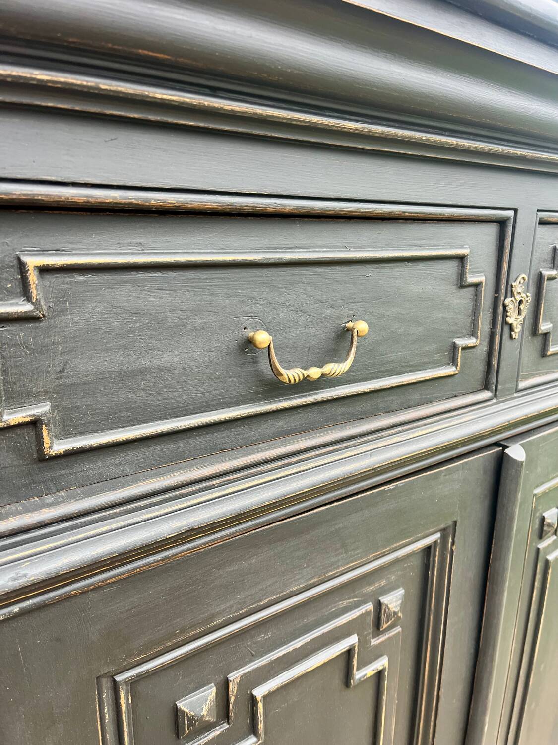 Three-quarter furniture