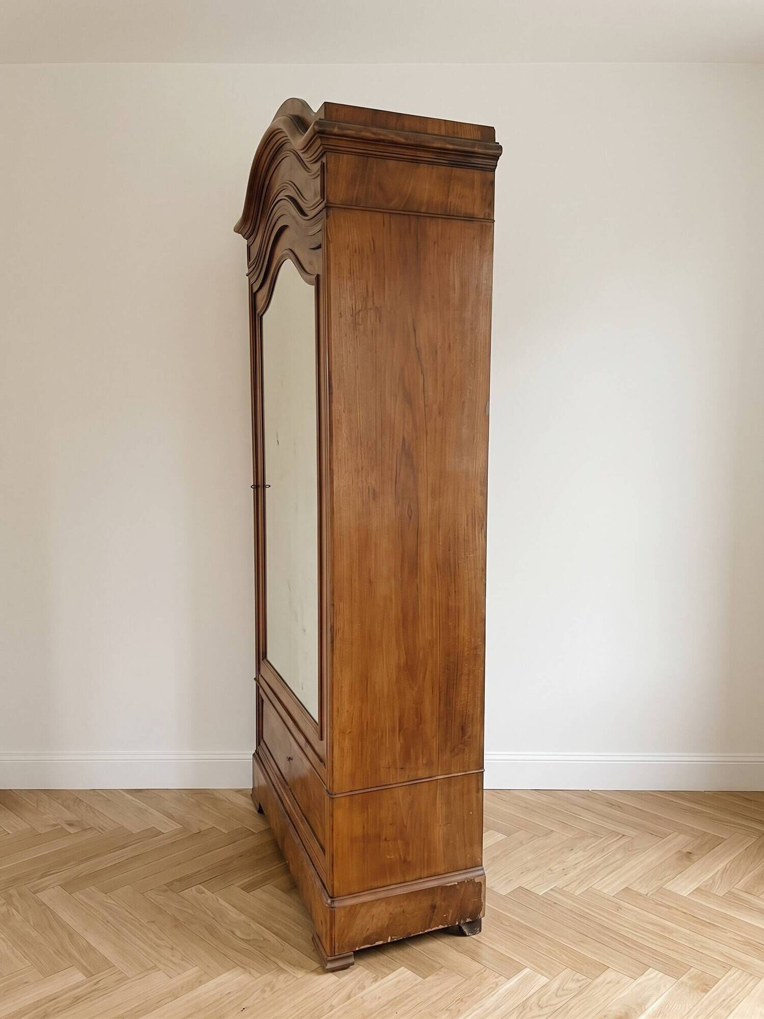 Antique oak linen cupboard with mirror