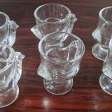 Set of 6 vintage moulded glass egg cups – very good condition