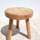 Tabouret bas tripode bois brut