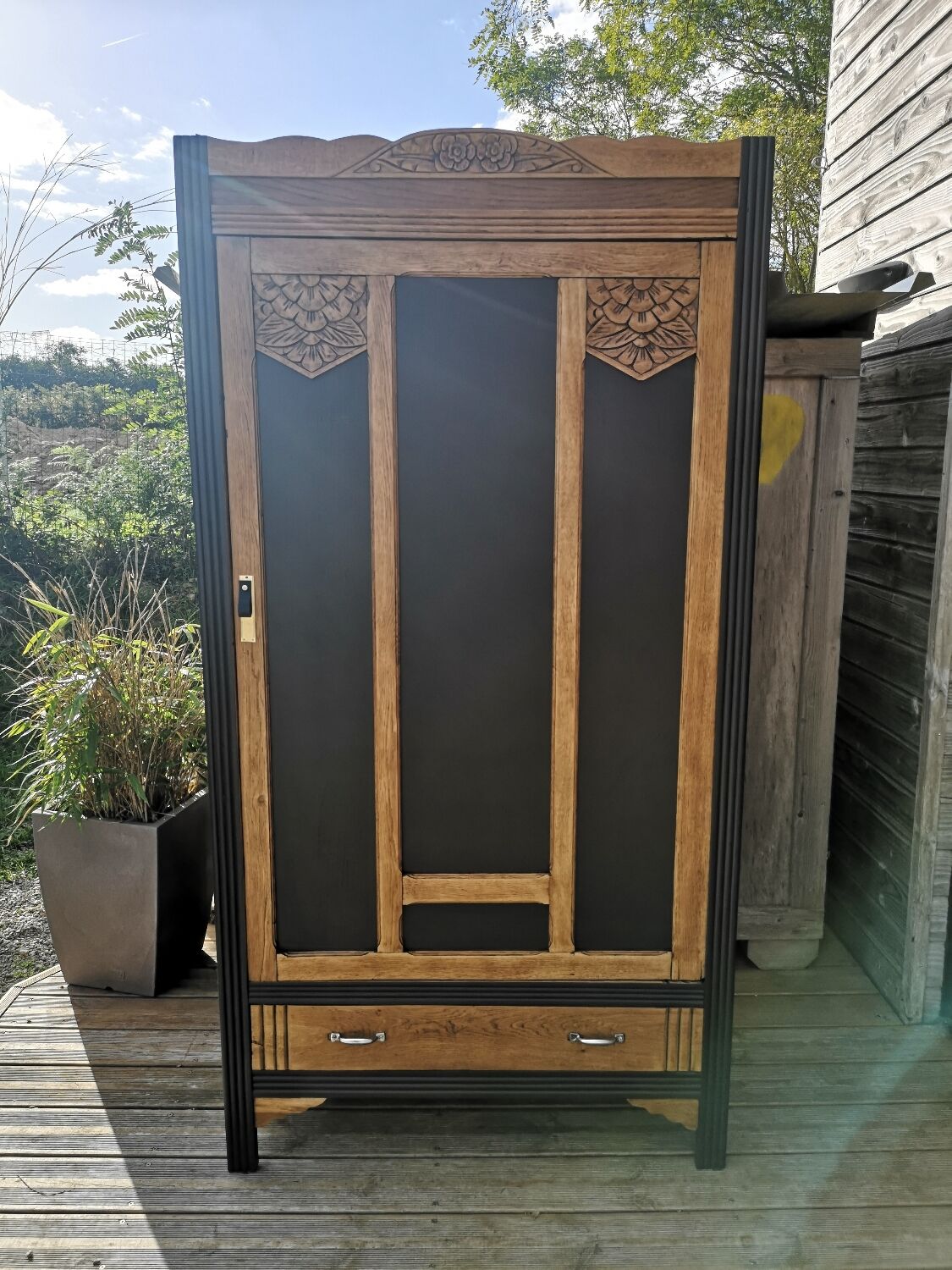 Vintage cabinet cabinet