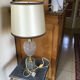 Pied de lampe en laiton et cristal