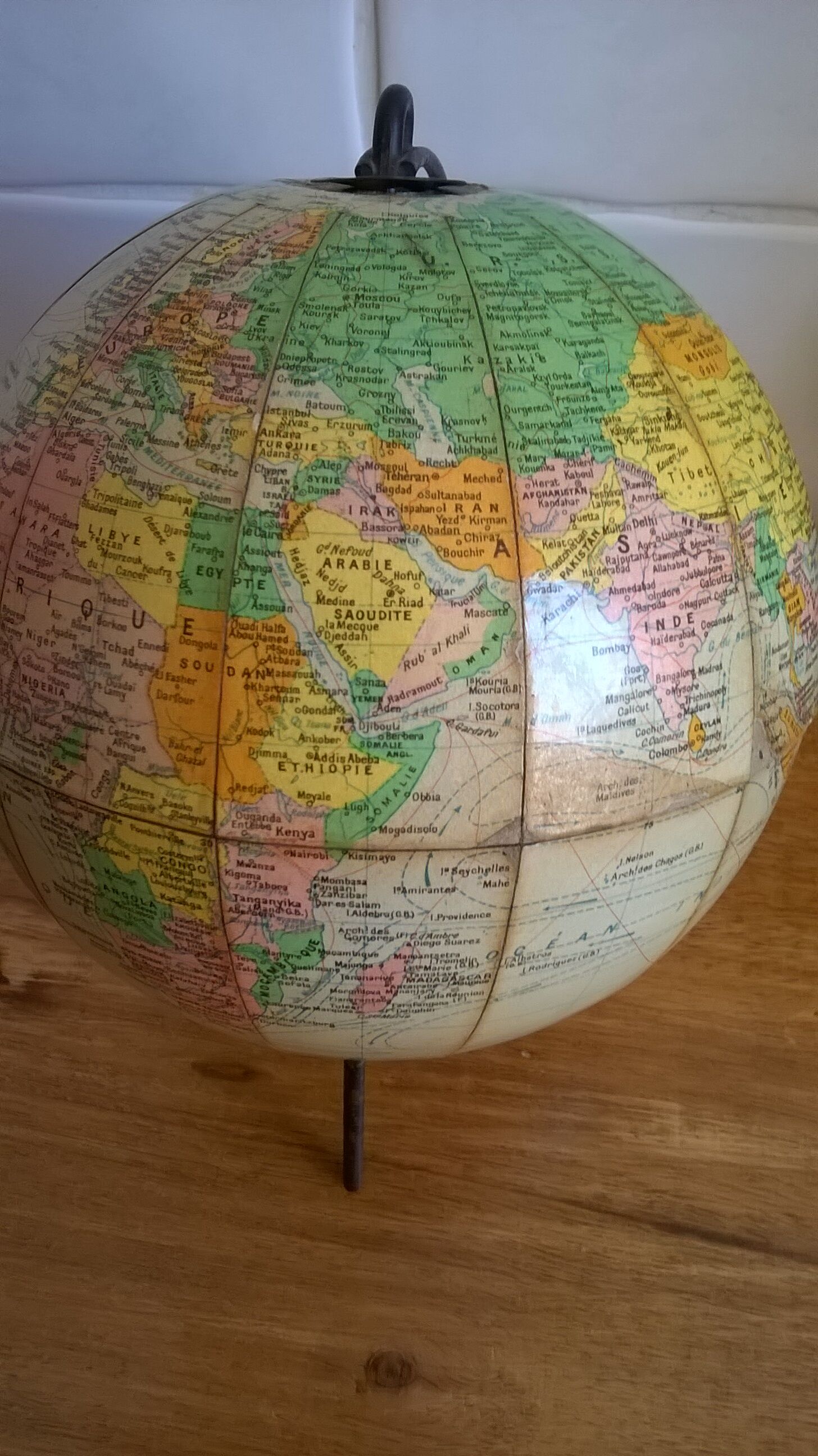 Small terrestrial globe world map of girard and barrère - year 60's