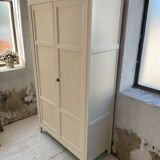 White and green cutter cabinet