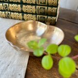 Apple-shaped brass tidy