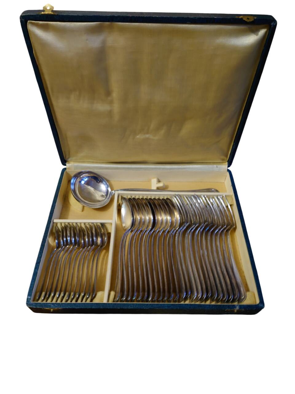 12-place silver-white metal cutlery set 85