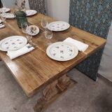Farm table