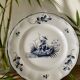 Assiette KG Lunéville décor pêcheur bleu