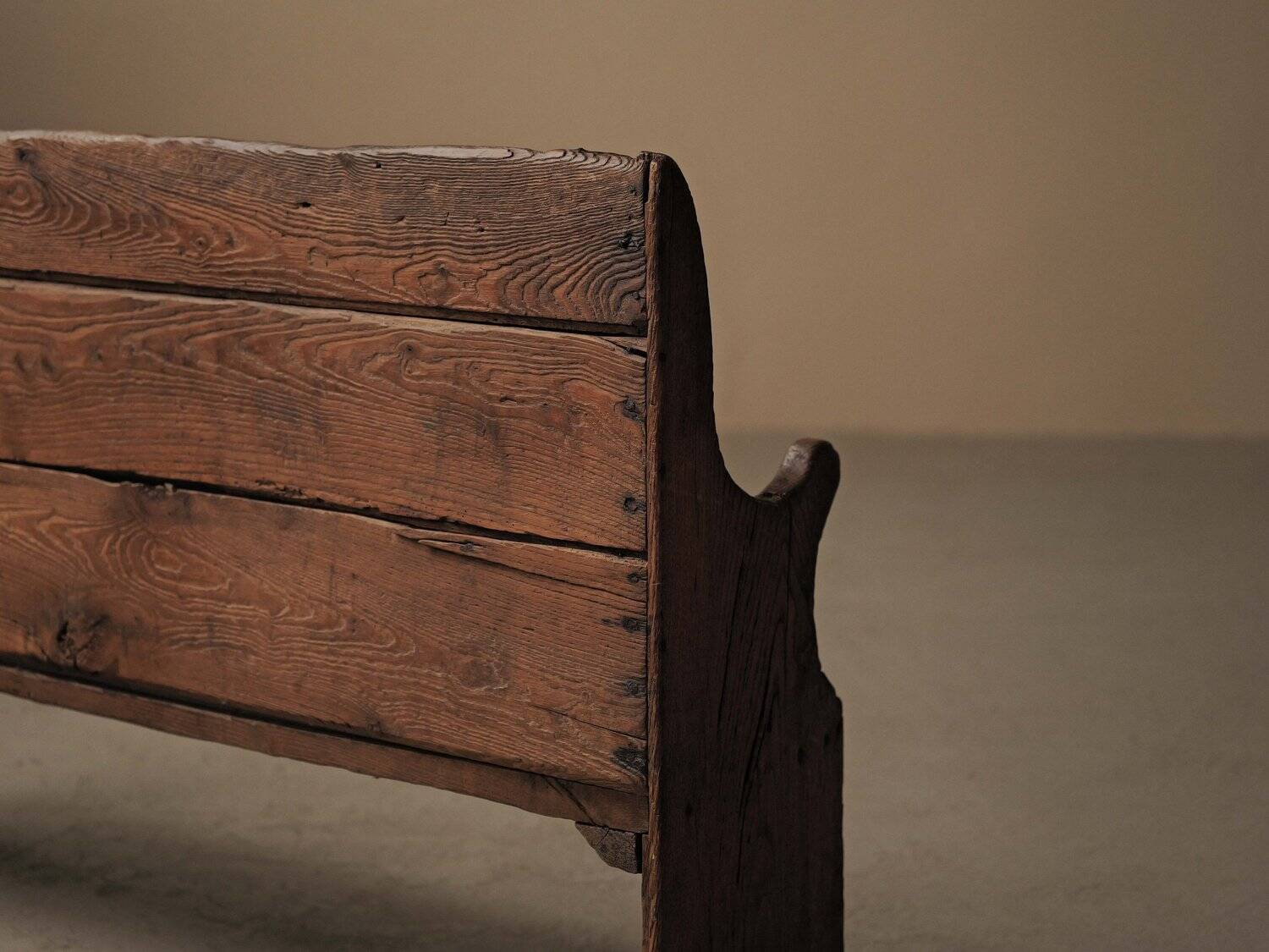 Farm bench in solid wood, Art-Populaire, 19th century