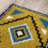 Tapis  vintage en laine jaune ocre Smyrna 97x50cm