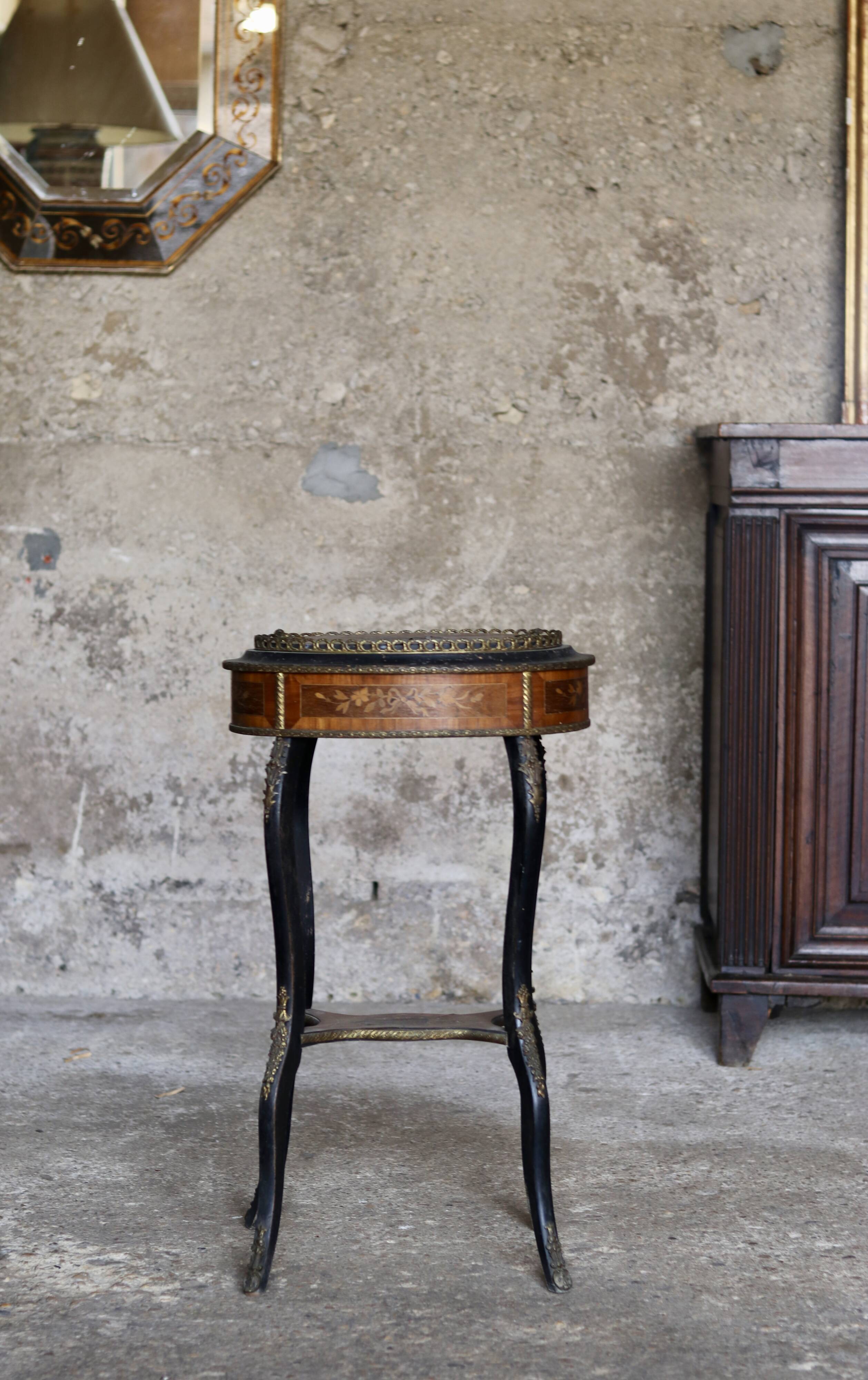 Napoleon III planter