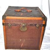 Old square trunk in wood, brass and leather - Travel chest 1920 45cm