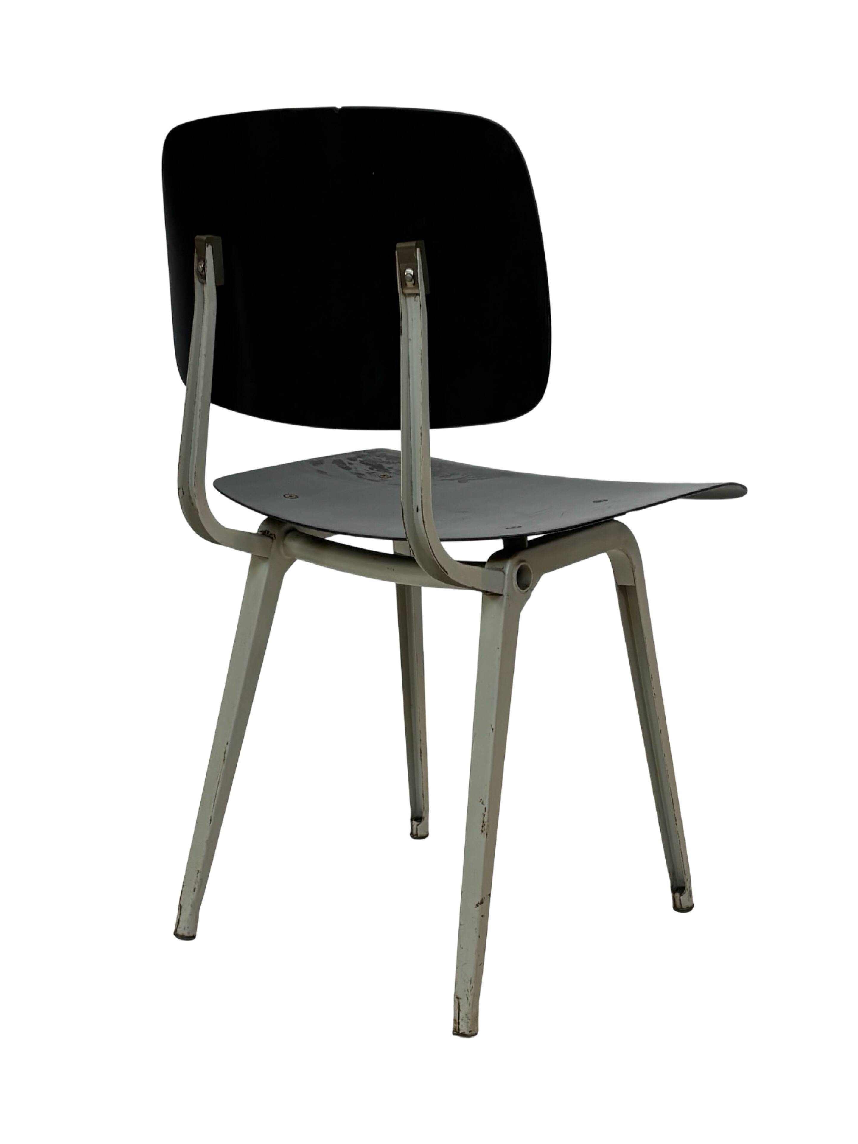 Vintage Friso Kramer Revolt Chair For Ahrend De Cirkel 1960