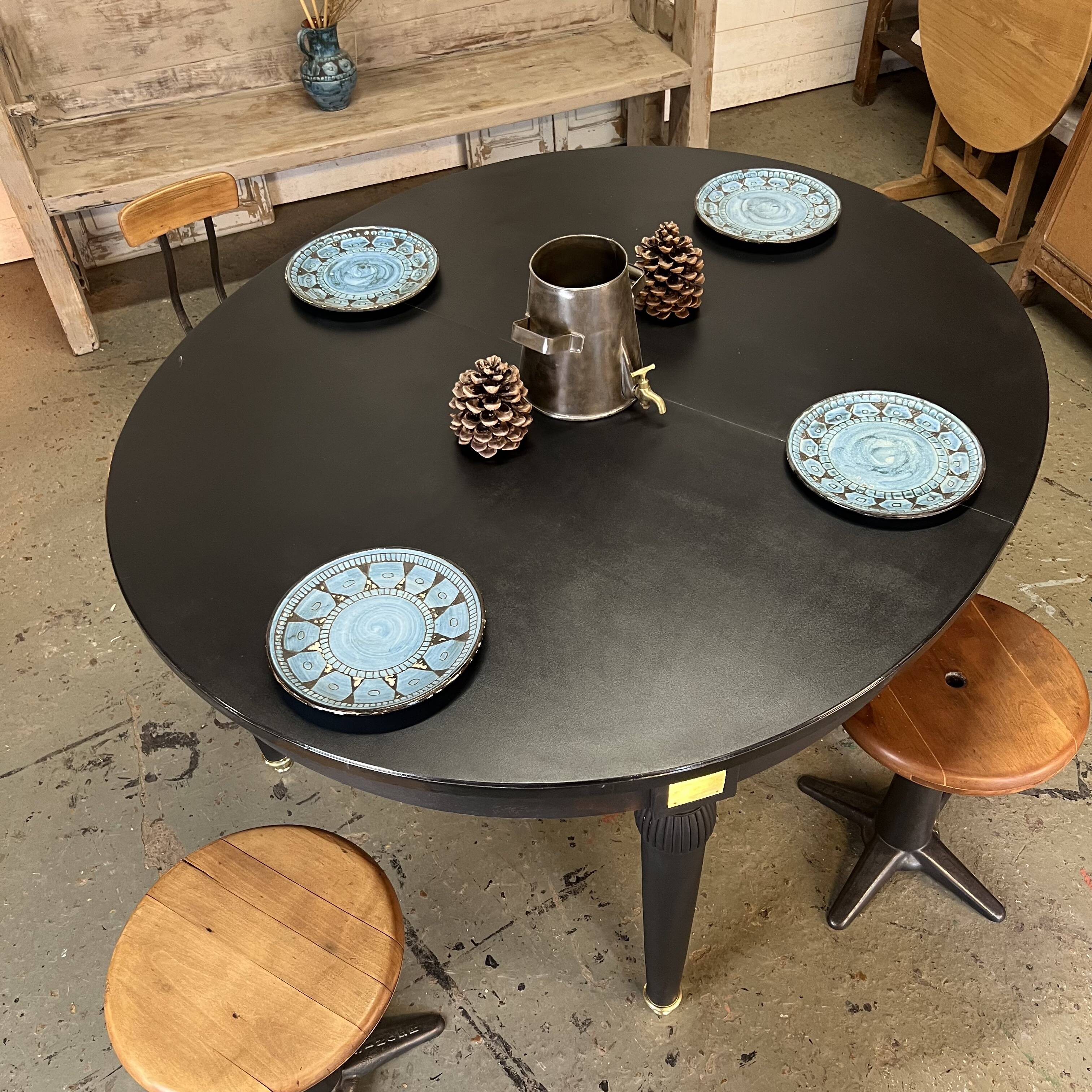 Napoleon III extendable table