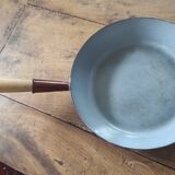 Le Creuset frying pan