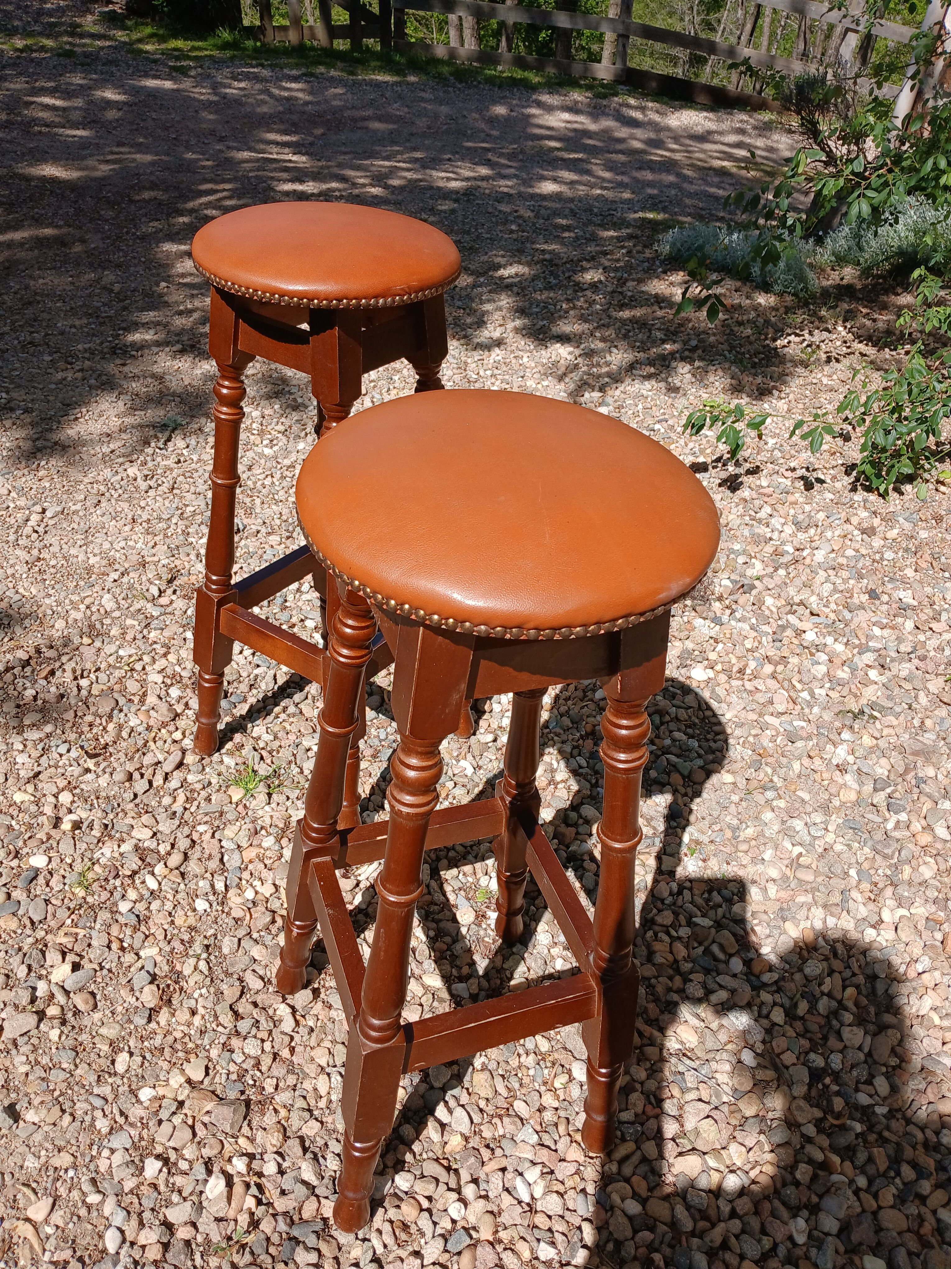 2 vintage bar stools