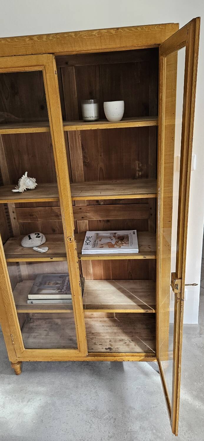 Vintage antique bookcase/curiosity cabinet/display case/shelves