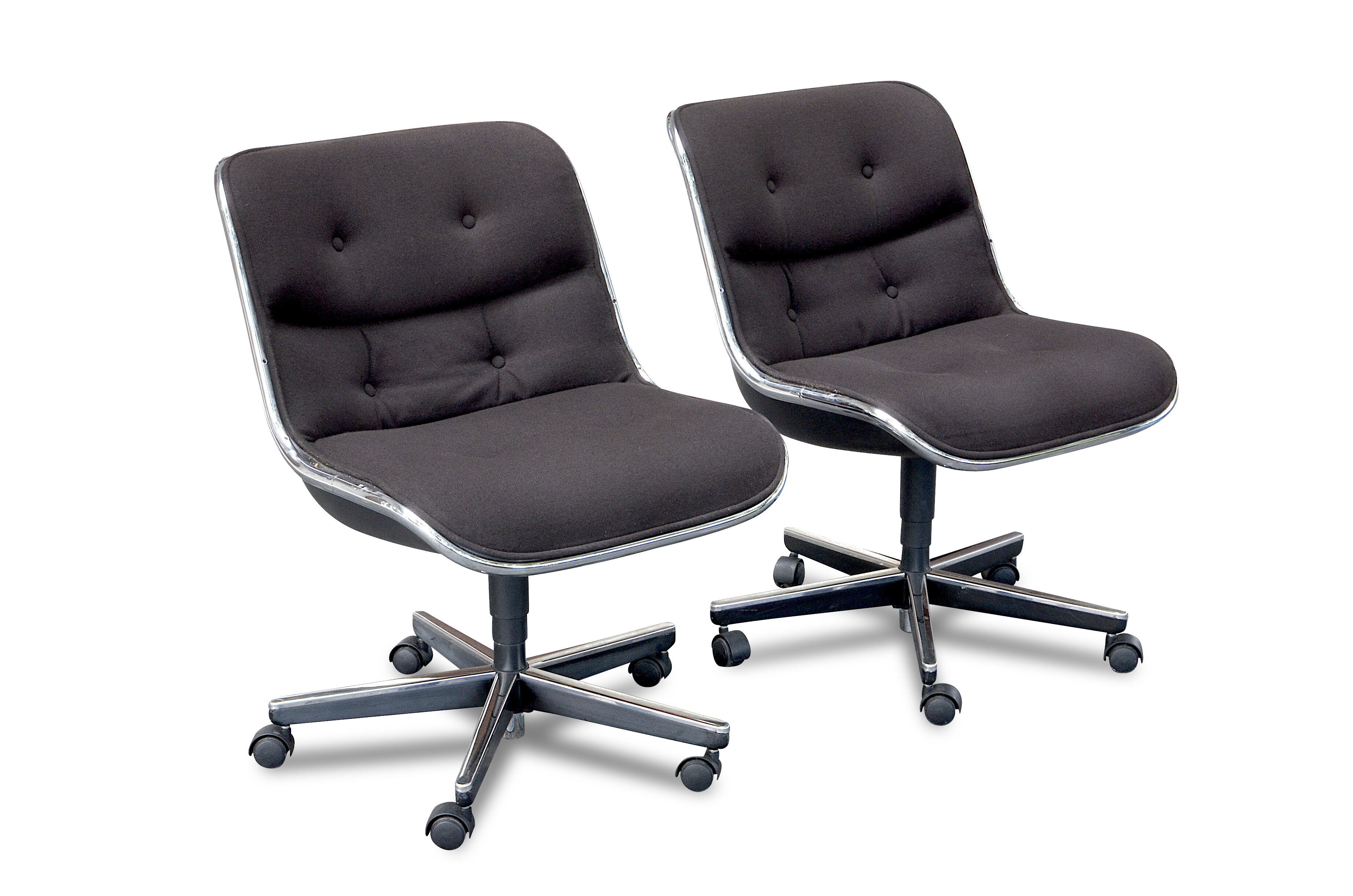 Pair of chairs by Charles Pollock edition Knoll