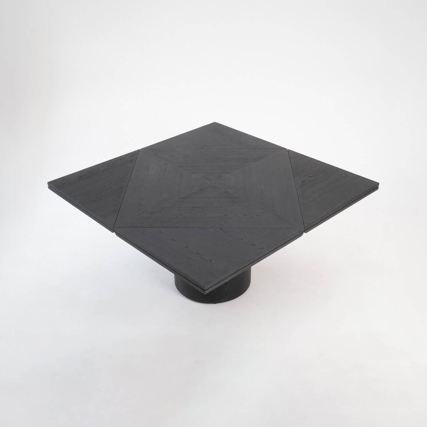Table ronde/carrée en chêne noir
