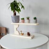 Old shelf Jeannette