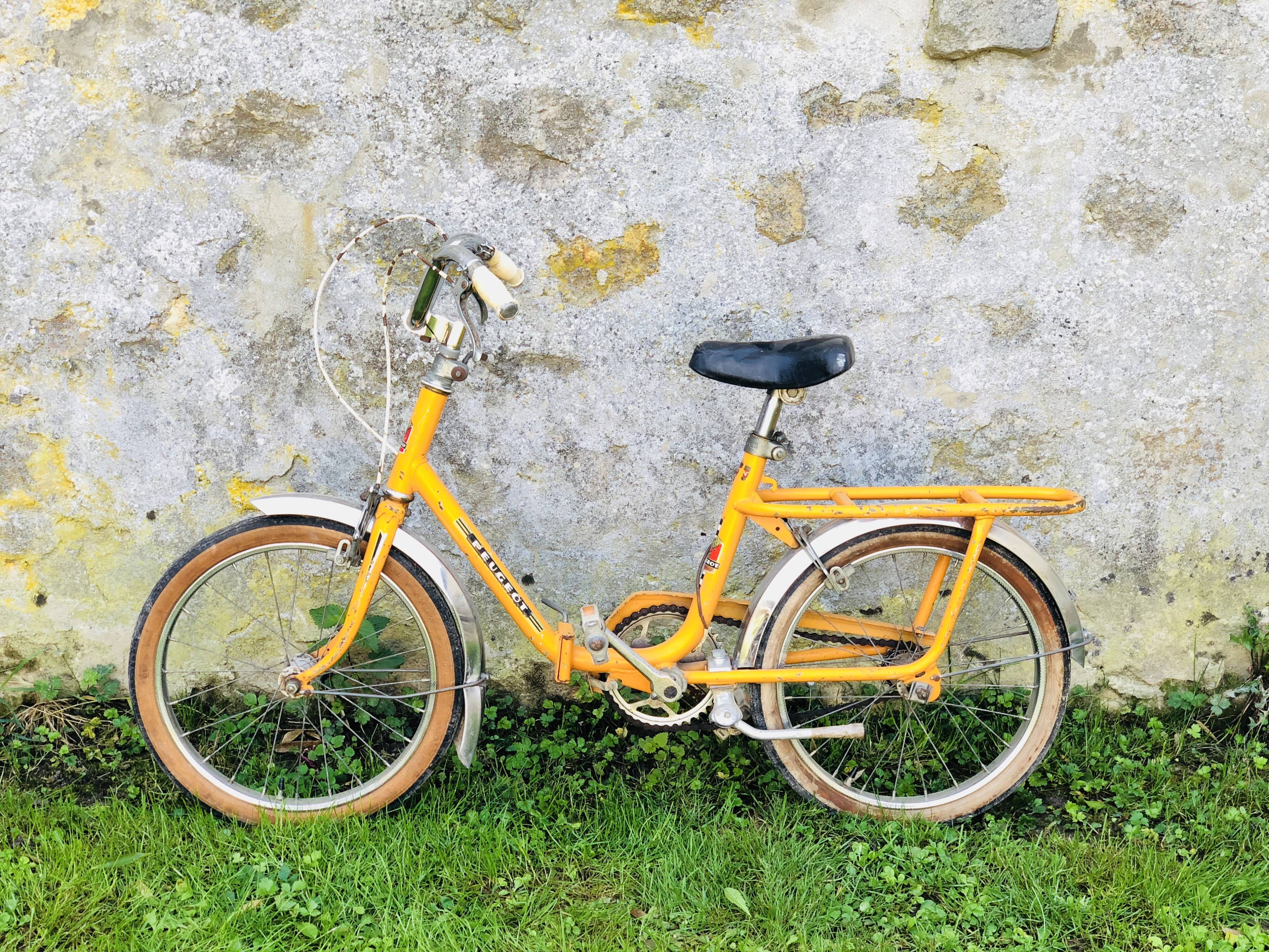 Folding child Peugeot bike