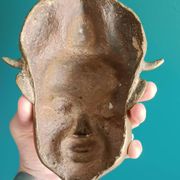 Masque africain vintage en bronze