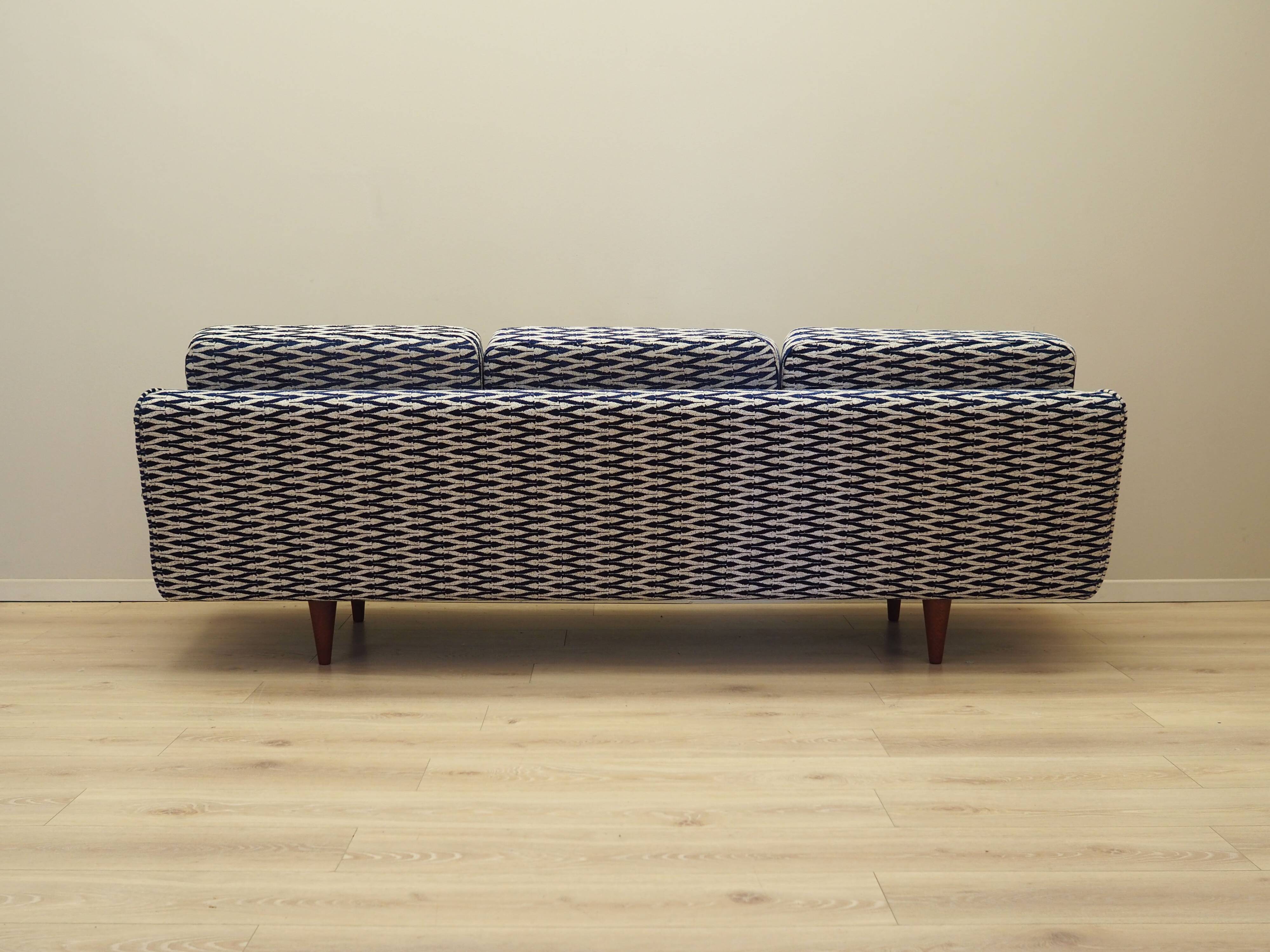 Three-seater sofa, Danish design, 1960s, designer: Illum Wikkelsø
