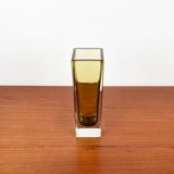 Minimalist Sommerso glass vase model Kf 296 from the mid-century by Kaj Franck for Nuutajärvi Notsjö, Finland, 1965.