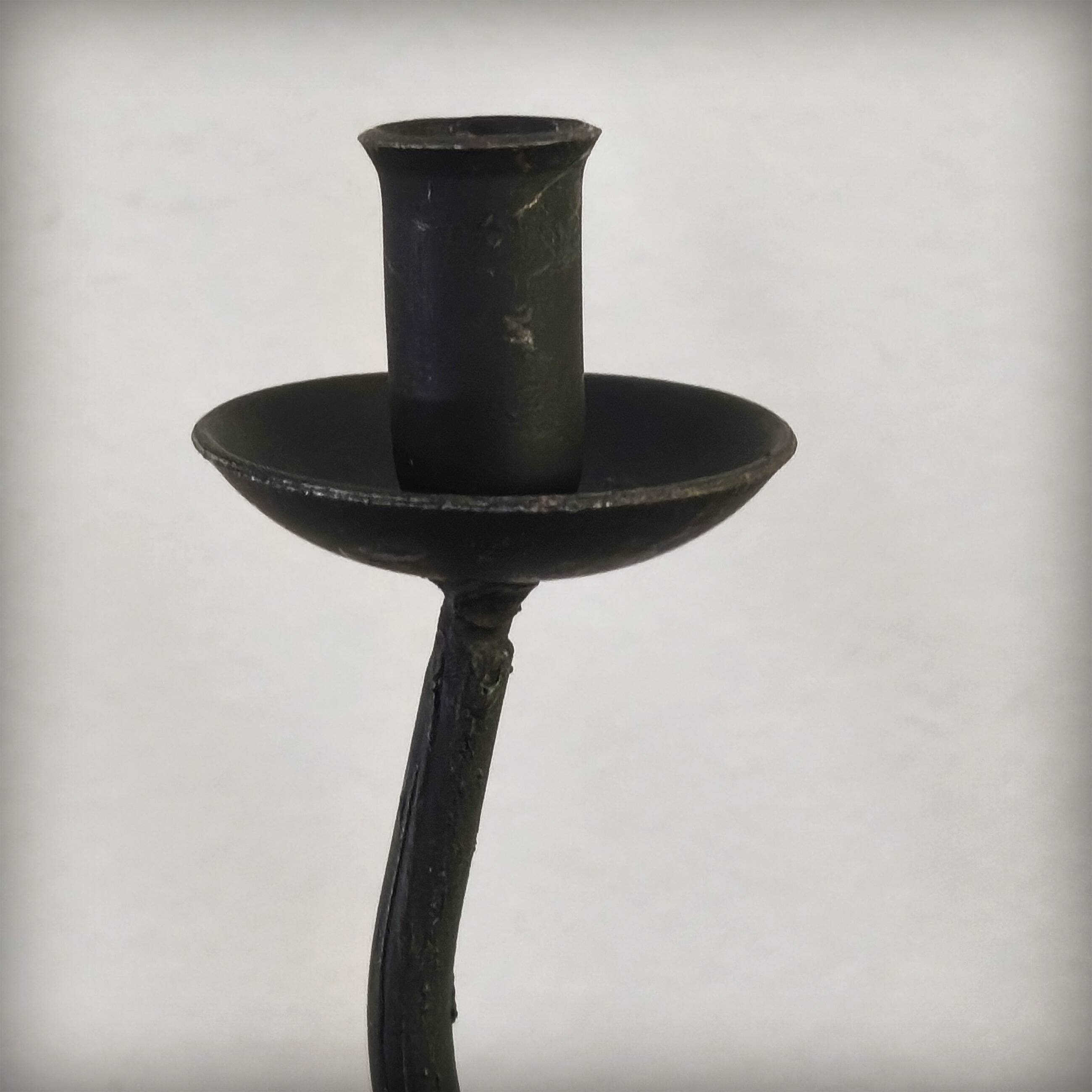 Pair of postmodern brutalist candlesticks in wrought iron, France, 1980s