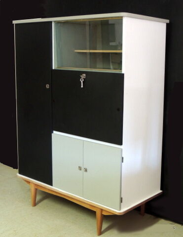 Secretary of the 70s revisited