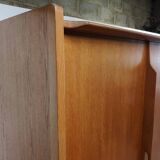 Wardrobe compass feet