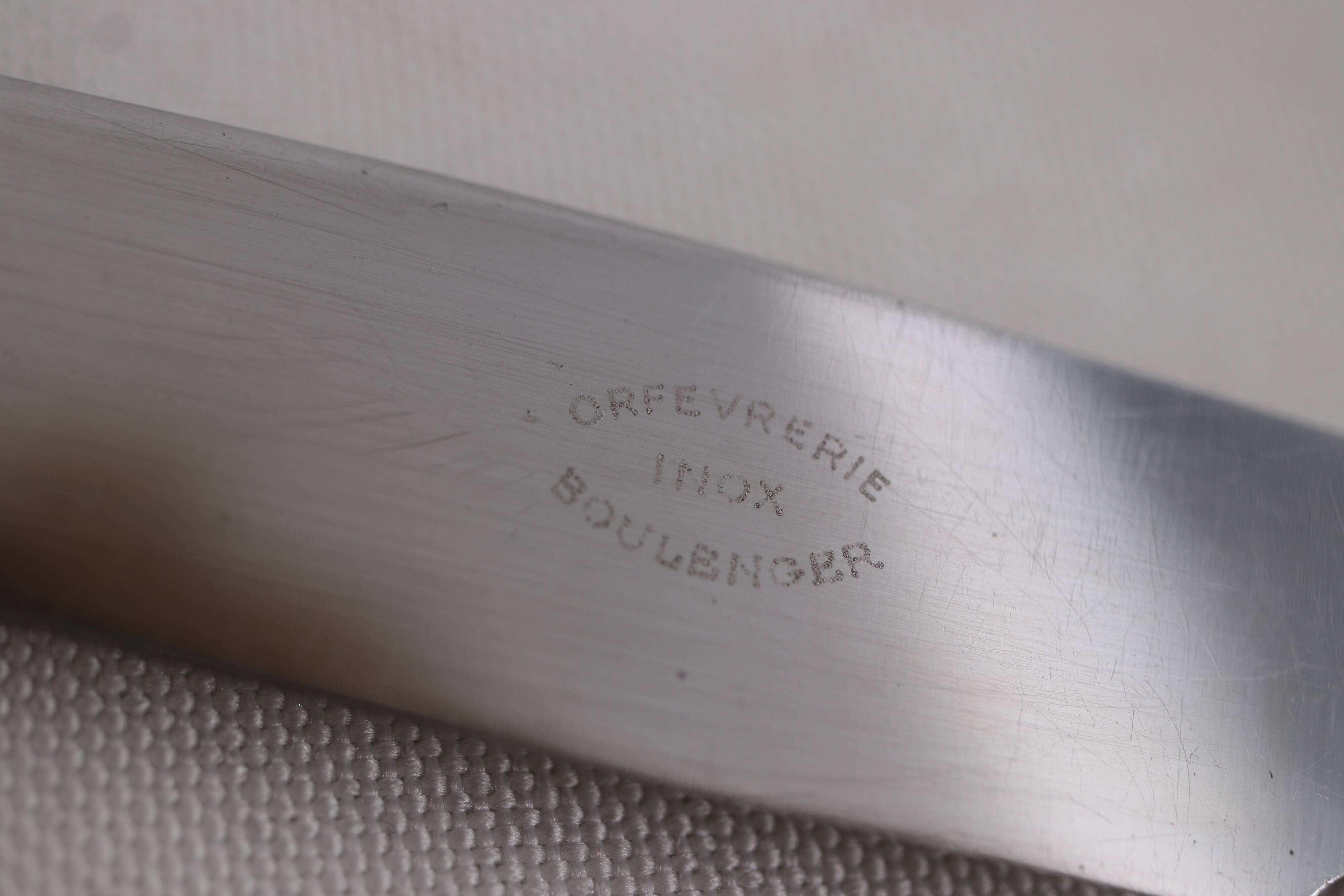 Boulenger Louis XV, 12 silver-plated table knives, excellent condition.