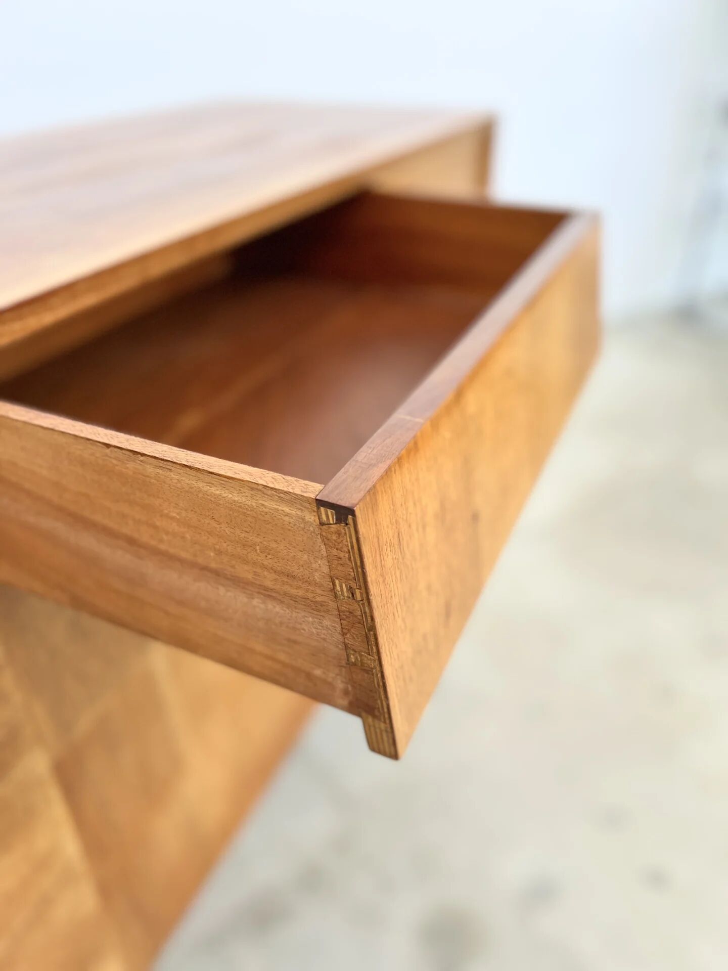 Mid-century teak sideboard, 2 doors 4 drawers — brutalist spirit